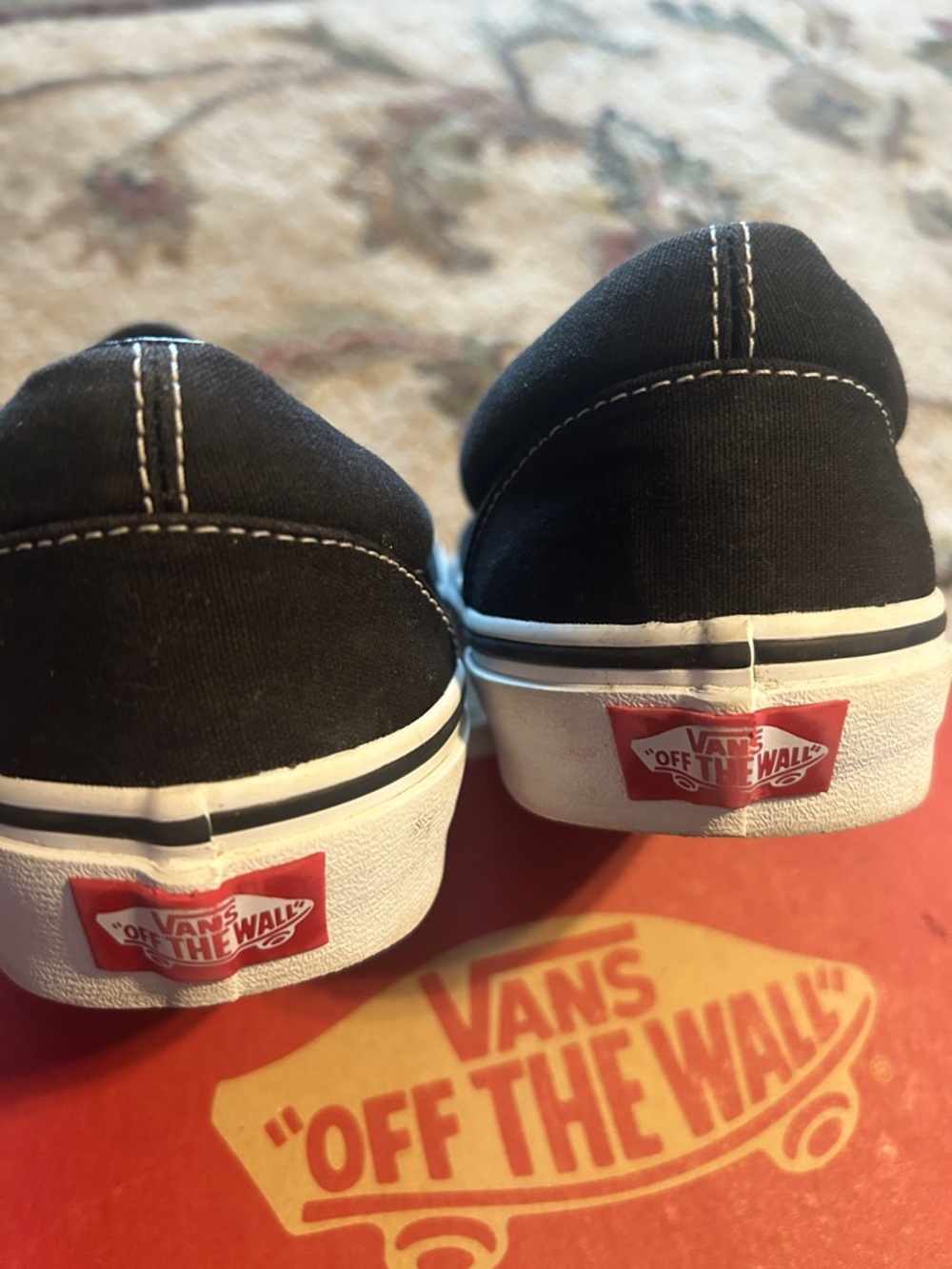 Like new in box. Vans Black & White Classic Slip-On Canvas Mens 9 women 10.5 - Picture 6 of 8